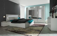 Schlafzimmer-Set PAVORA  – 6-teilig mit Schiebetürenschrank, Bett 160×200 cm, wahlweise mit oder ohne Bettkasten, Lattenrost, Kommode und 2 Nachttischen – Alpinweiß / Weiß Hochglanz