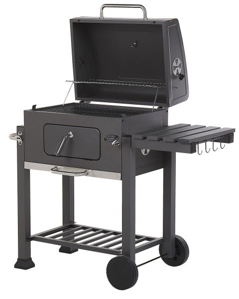Holzkohlegrill mit Deckel, Rädern und zwei Rosten.