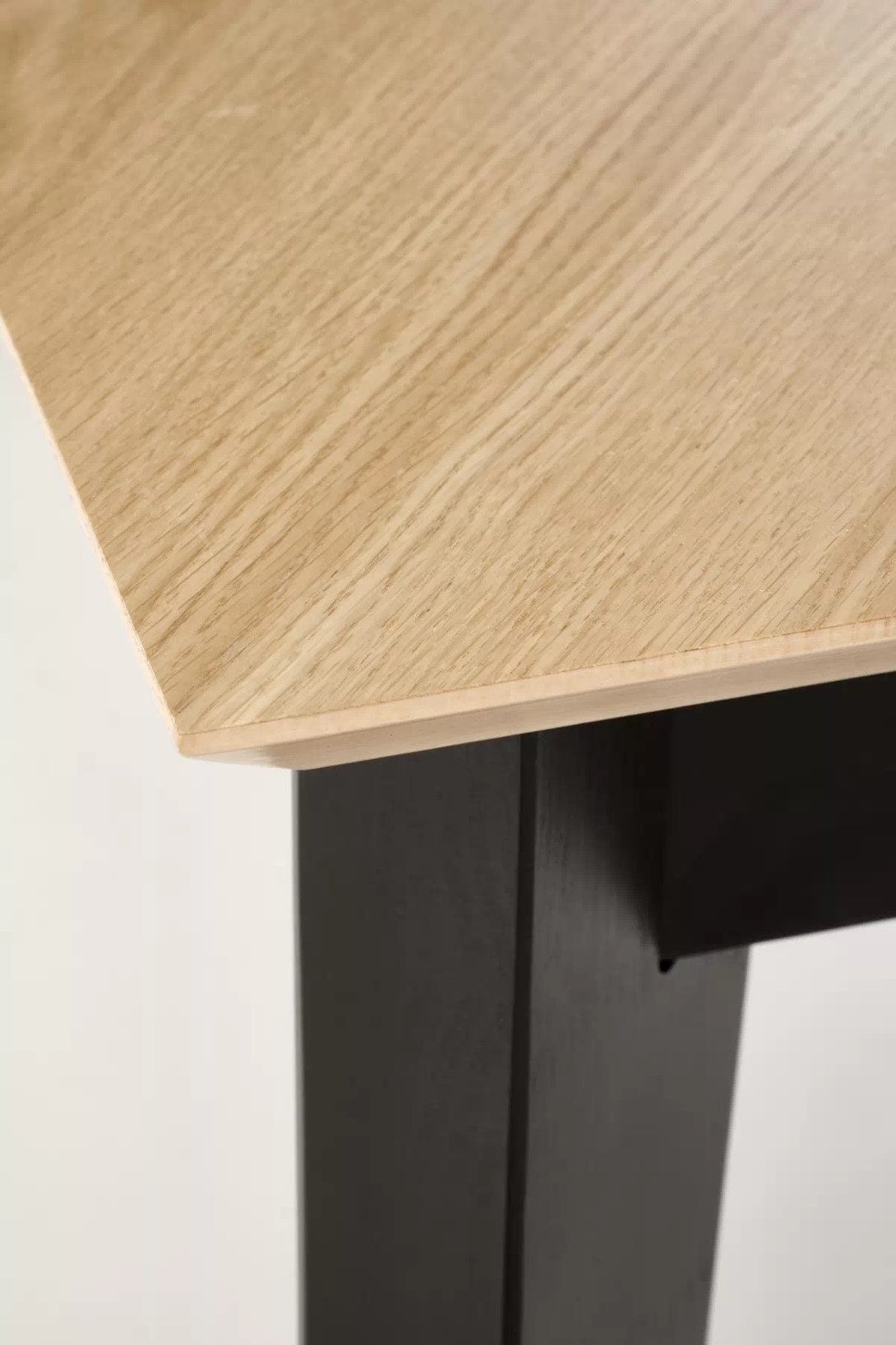 Esstisch - Edmondo - Schlichtes Design für moderne Räume mit Klappmöglichkeit. - Milaros Markt
